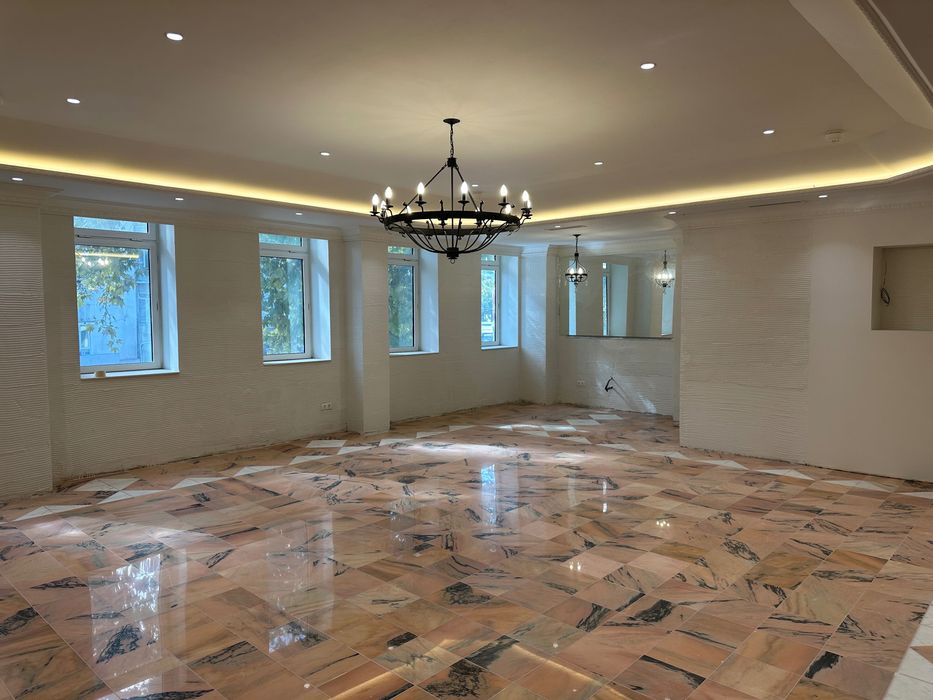 Зала частни партита, детски рождени дни, конференции и презентации.