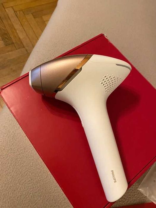 Philips Lumea IPL 9900 BRI973/00 – folosit 2x, accesorii complete, factura