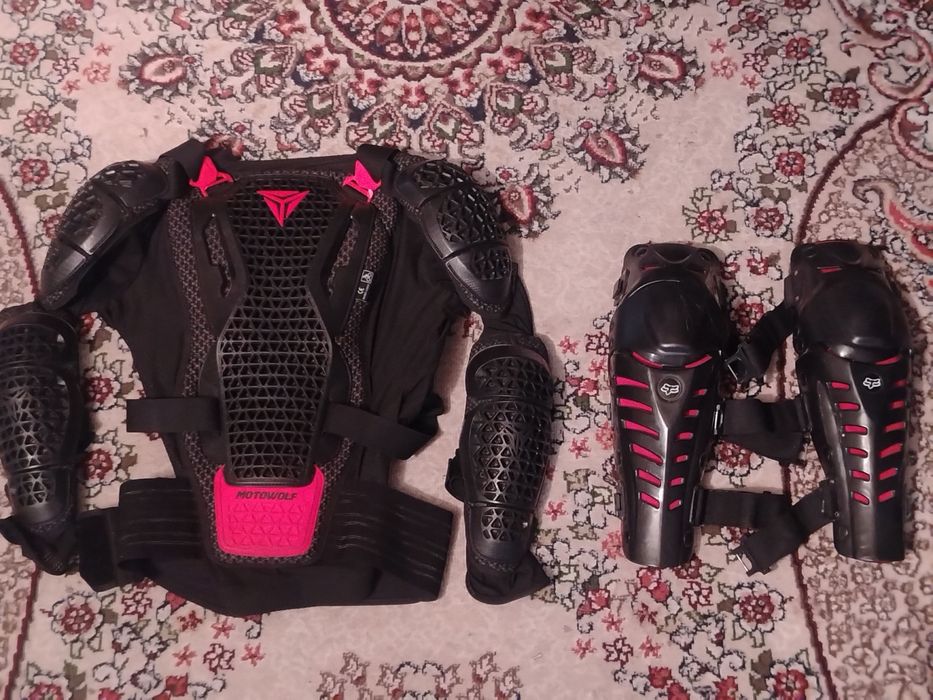 Мотоэкипировка оригинальные Motowolf продам срочно очень