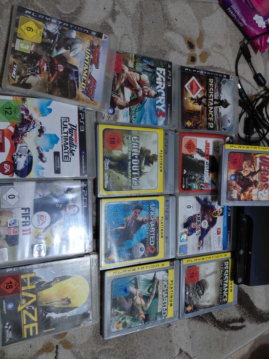 Vând sau schimb PS3 de 500