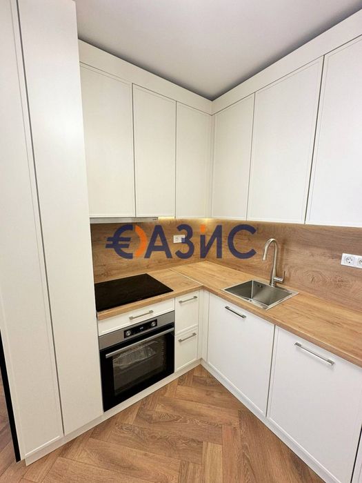 Двустаен апартамент в прекрасен комплекс на първа линия Ипанема Бийч,