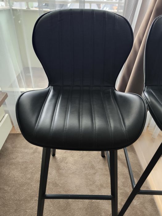 Комплект черни бар столове