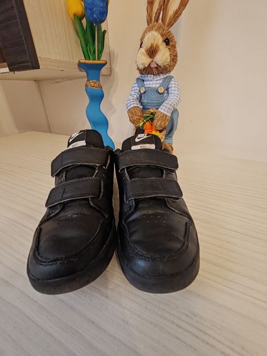 Adidasi Nike marime 35