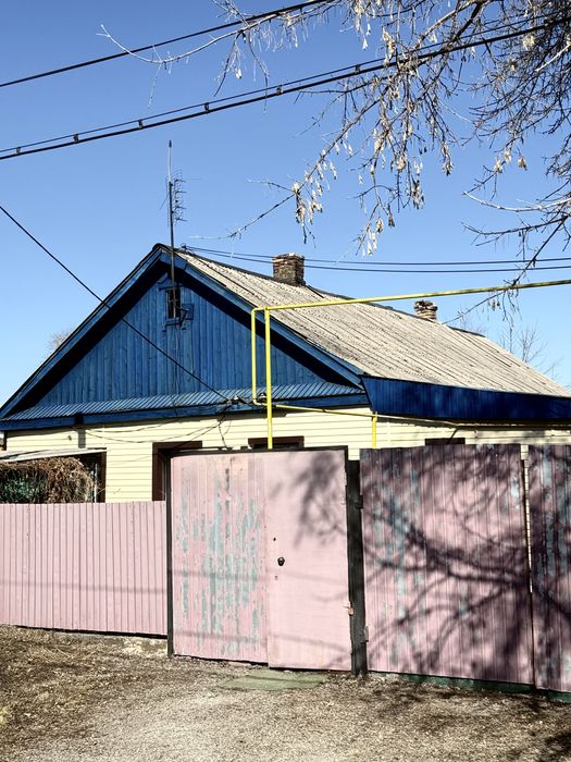 Продается полдома в хорошем районе!