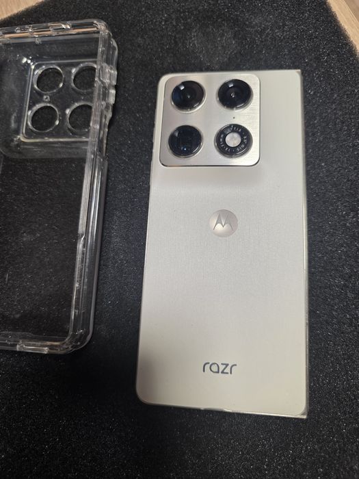 Motorola Razr Fold 16/512 Гаранция