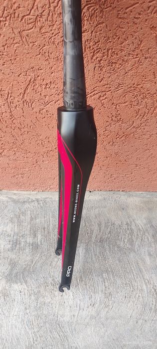 Furcă cursiera BeOne carbon