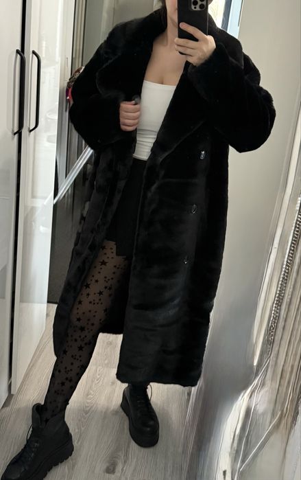 Blana neagra lunga , foarte pufoasa M-L