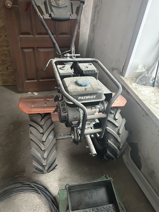 Продам мотоблок Patriot 7,8 лс