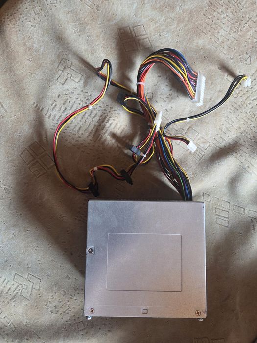 Продам блок питания Delta Electronics 300W для компьютера