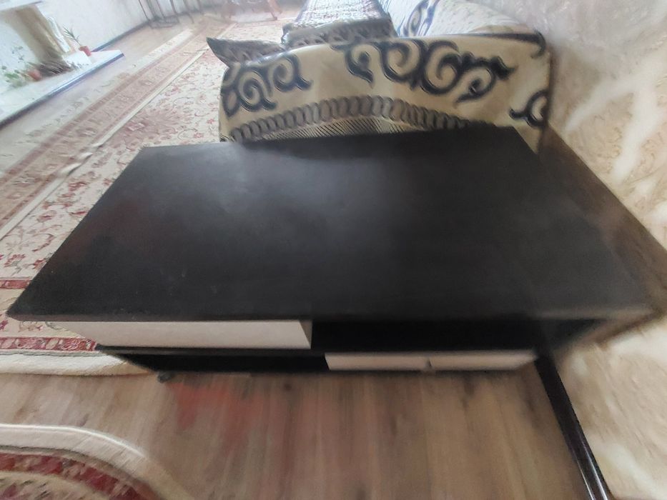 Журналный столик