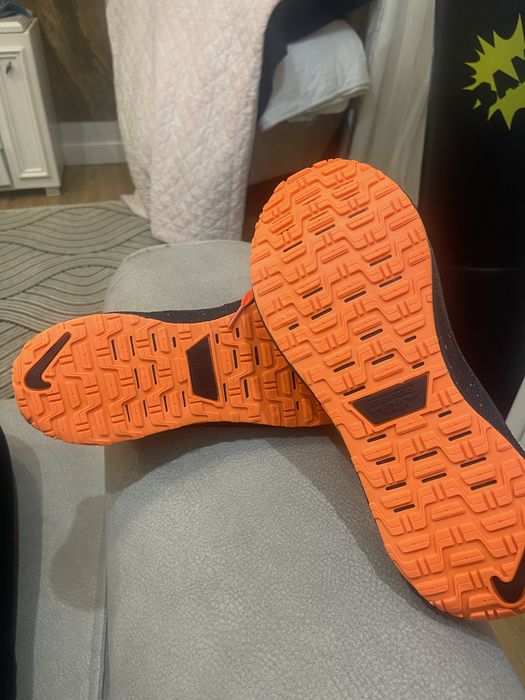 Продам кроссовки Nike goretex 45