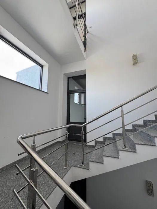 Аренда помещение ул Лабзак 270m2