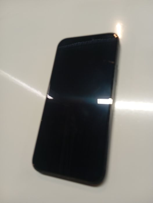 Продам Iphone 12