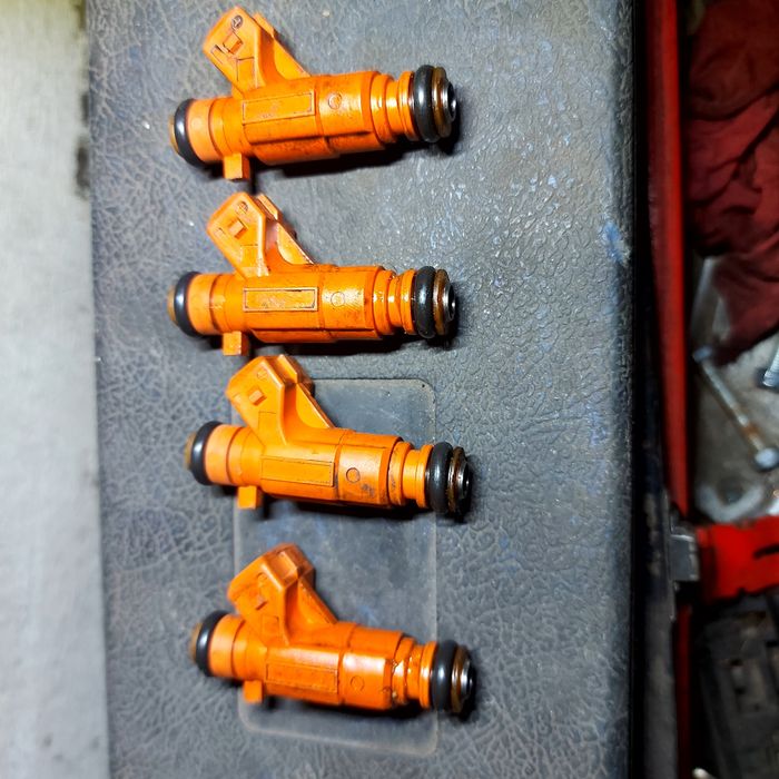 Продавам   Пежо/Ситроен бензин 16 /16v . 109к.с.