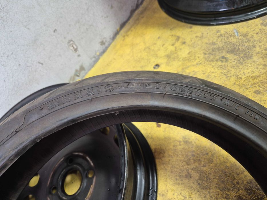 1 Anvelopa MOTO - 120/60/17 55W - Maxxis - NOUA - DOT Vechi !