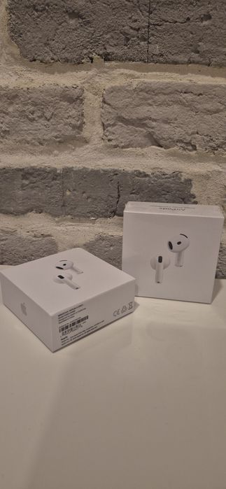 Apple Air Pods 4