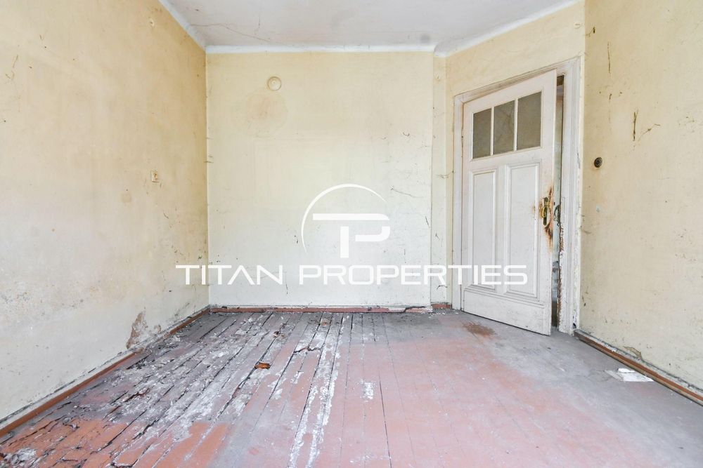 Тристаен за продажба в ж.к Банишора