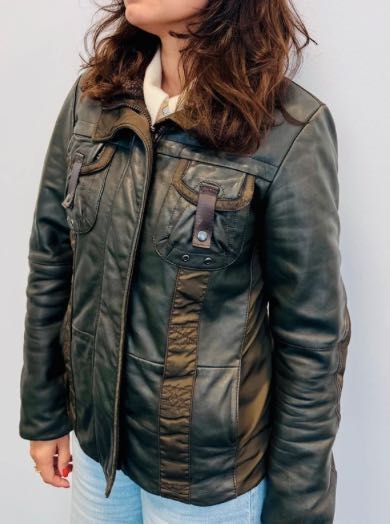 Geaca de piele superba, marimea S-M, culoare verde/kaki