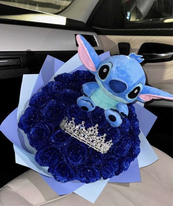 Trandafiri cu sclipici ai stitch la cele maj bune preturi!