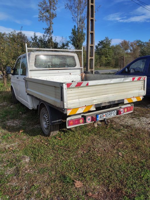 Vând Volkswagen Transporter