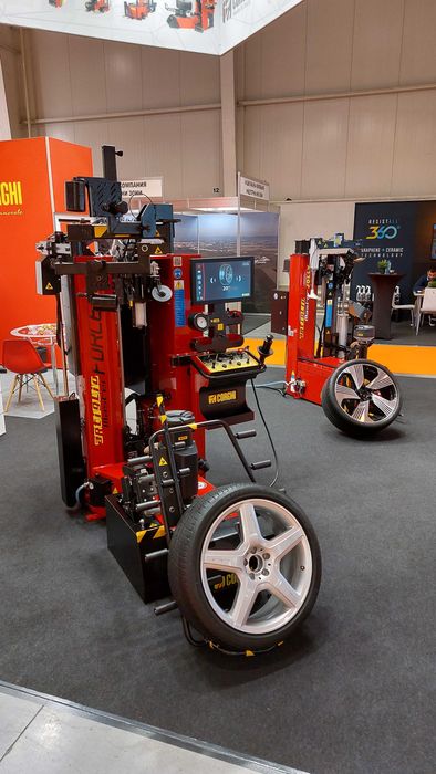 CORGHI - Artiglio Master Force - монтаж/демонтаж безконтактен робот