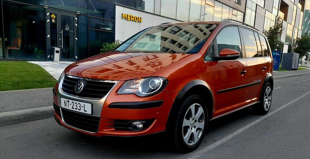 VOLKSWAGEN Touran 2010 — imagine 20