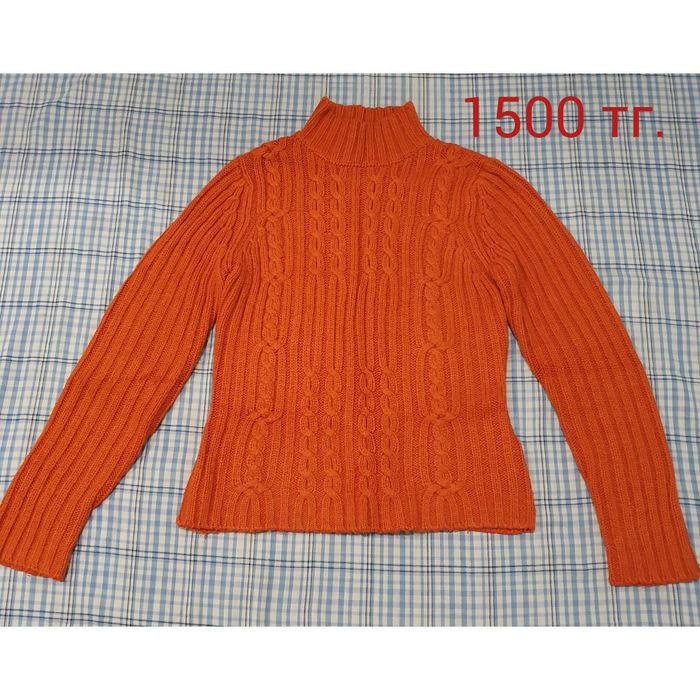 Женские теплые кофты