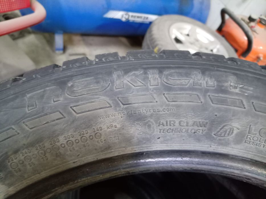 Продаю комплект резины нокиан