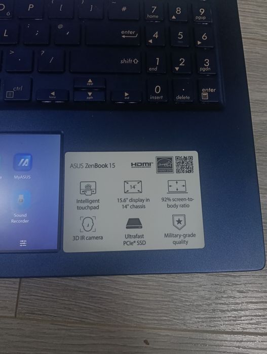 Laptop Asus ZenBook 15 UX534F | i7, 16GB RAM, 512GB SSD, ScreenPad 2.0, Windows 11 Licențiat