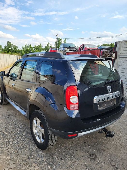 Dezmembram Dacia Duster 2013 1.5 dci 4x4 Capota/Bara/Aripi/Faruri