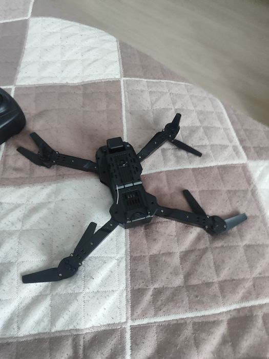 ДРОН Е88 хороший