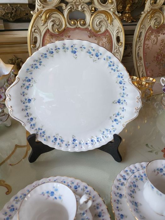 Истинска прелест на ROYAL ALBERT