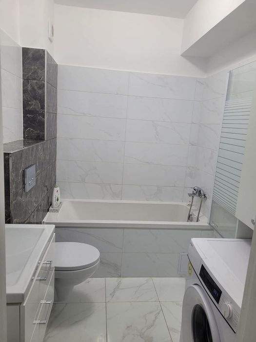 Inchiriez apartament
