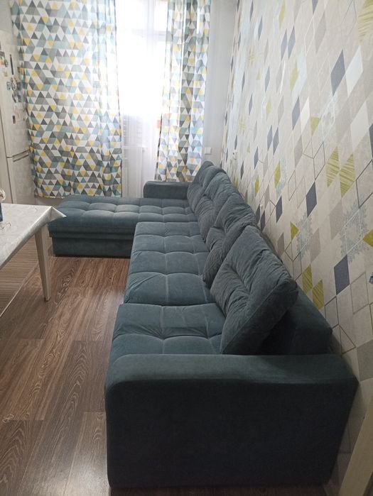 Диван в хорошем состоянии