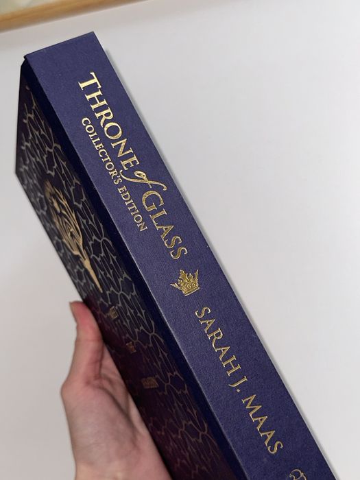 Книги на английски език/ Throne of Glass Sara J. Maas/ Books
