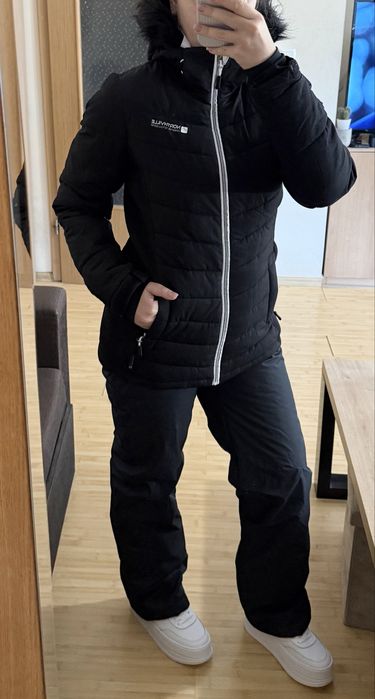 Комплект за зимни спортове ски гащеризон и яке