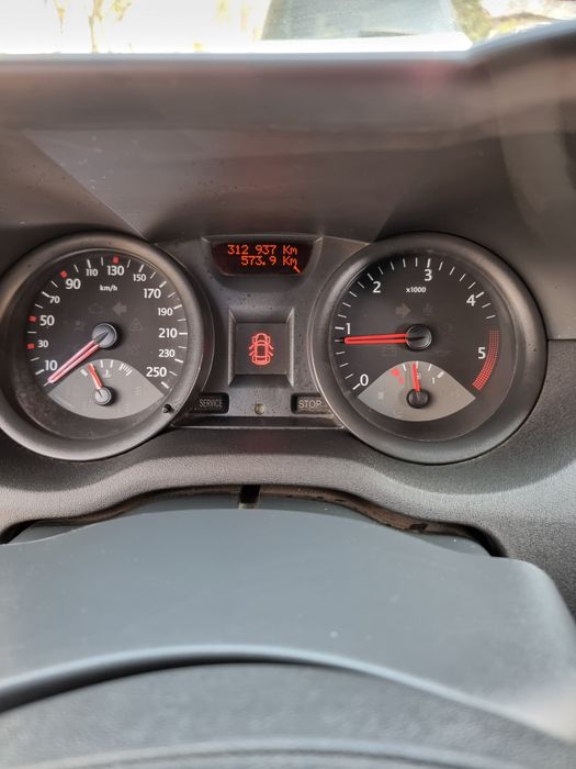 Renault megane 2 an 2004 motor 1.5  110 cai