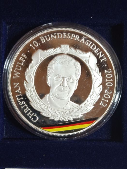 Посребрени плакети с частично позлатяване"Президентите на Германия"