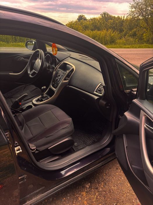 Se vinde ! Opel Astra J