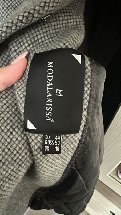 Продам пальто демисезонное
