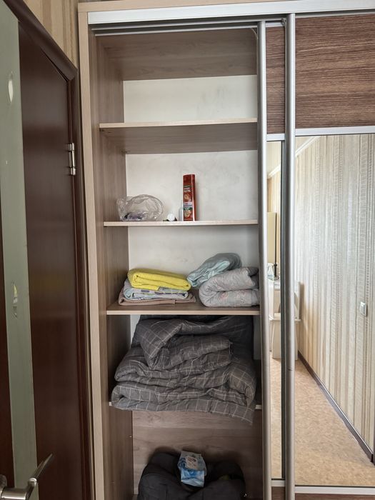 Шкаф купе с зеркалом