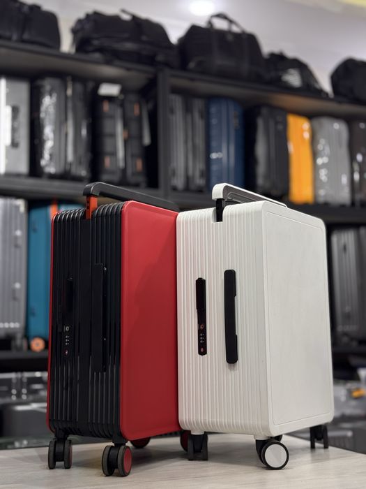 Супер прочные чемоданы из жетского полипропилена | скромного дизайна