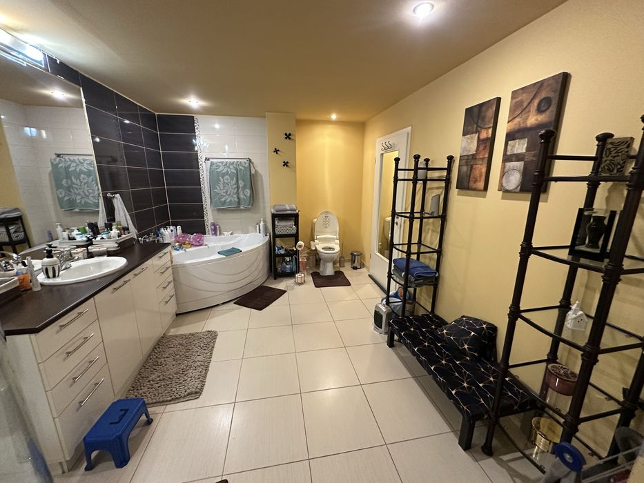 Proprietar vand apartament de lux 100mp zona Fagarasului