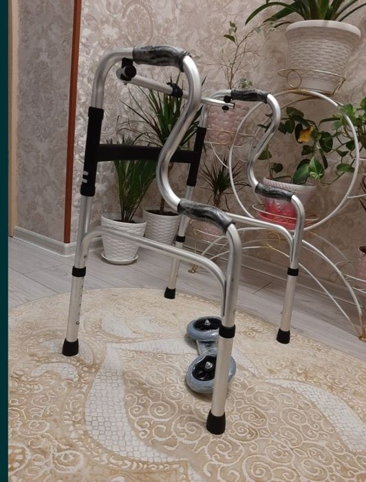 Инвалидные ходунки двухуровневый