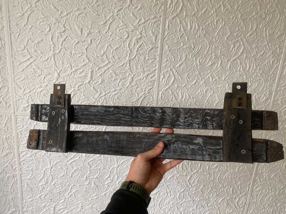 Закачалка от дърво