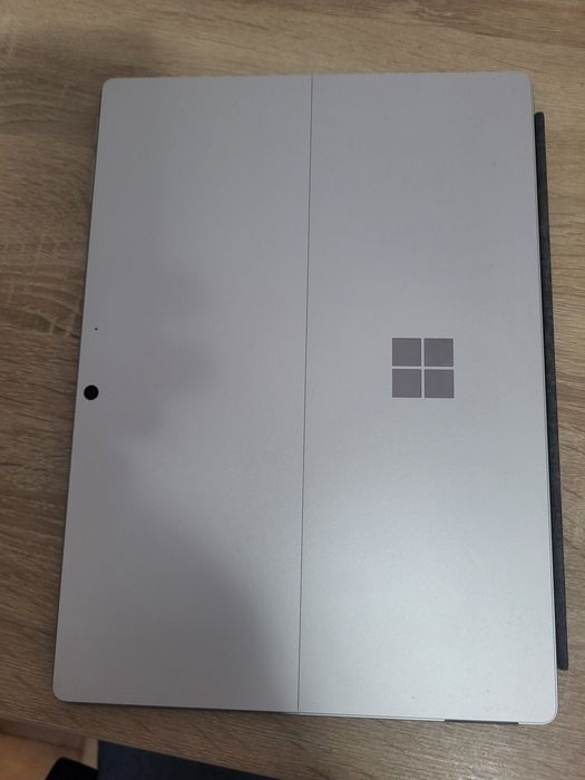 Microsoft Surface Pro 11 Copilot+ PC | 16GB | 512GB | Tastatură + Pen