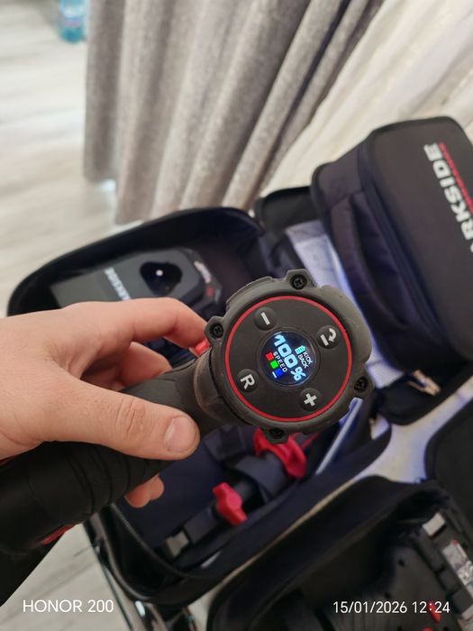 Bormașină Parkside acumulator și incarcator