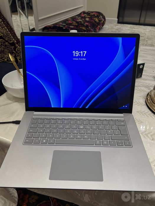 Microsoft Surface 2K ekranli