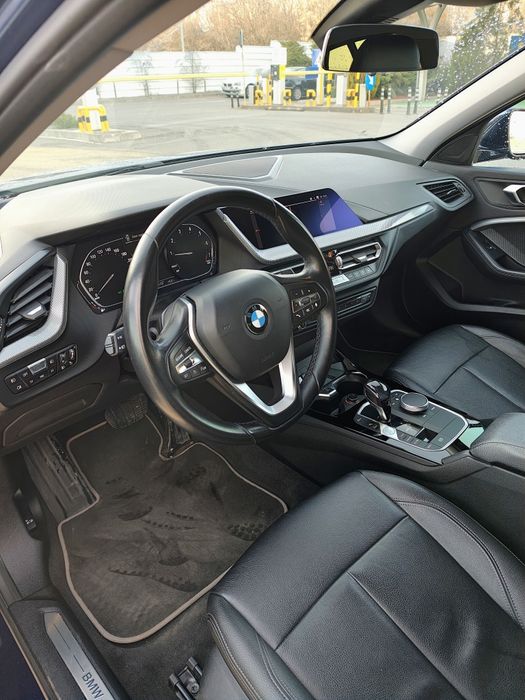 BMW 118i Luxury full service