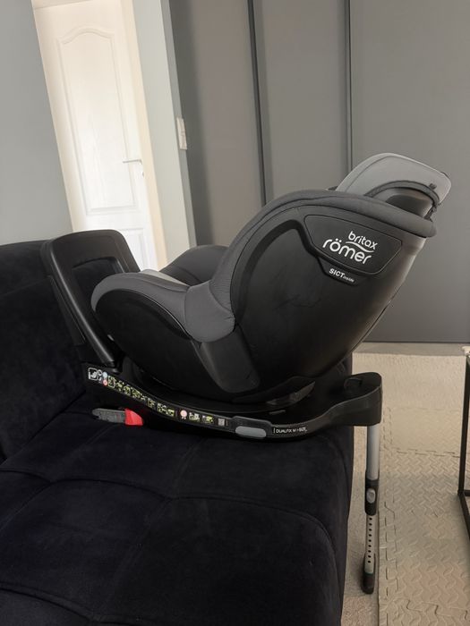 Столче за кола Britax Romer Dualfix M i-size 61-105 см